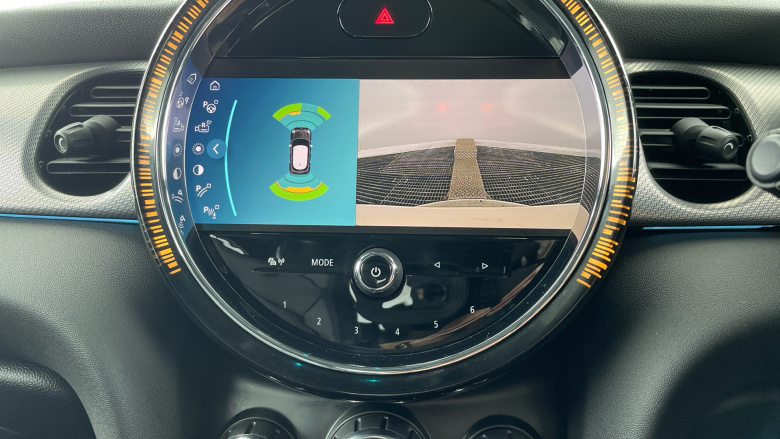 MINI Hatchback 1.5 Cooper Exclusive 5dr Auto Petrol Hatchback